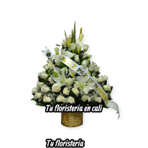 Ramo fúnebre en triángulo #05