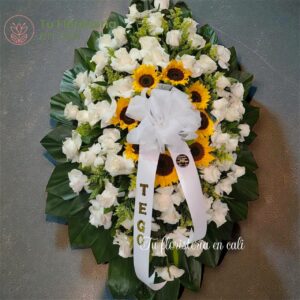 Arreglo fúnebre en trípode con girasoles 10